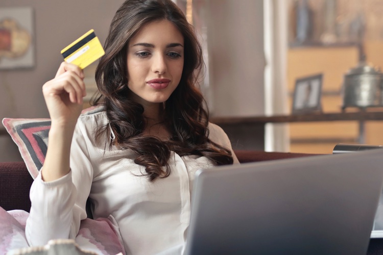 49% of shoppers more likely to buy online with detailed information