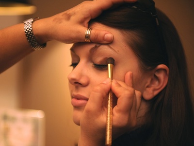 65% of women in the dark over make-up brush fibres
