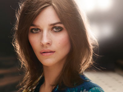Amber Anderson to front Burberry Autumn/Winter 2015