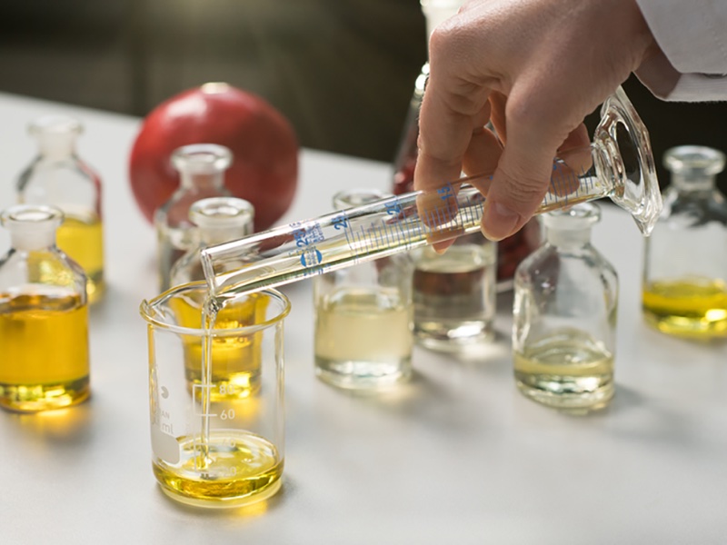 Natural vegetable oils can be used as volumisers and texturisers to replace liquid plastics