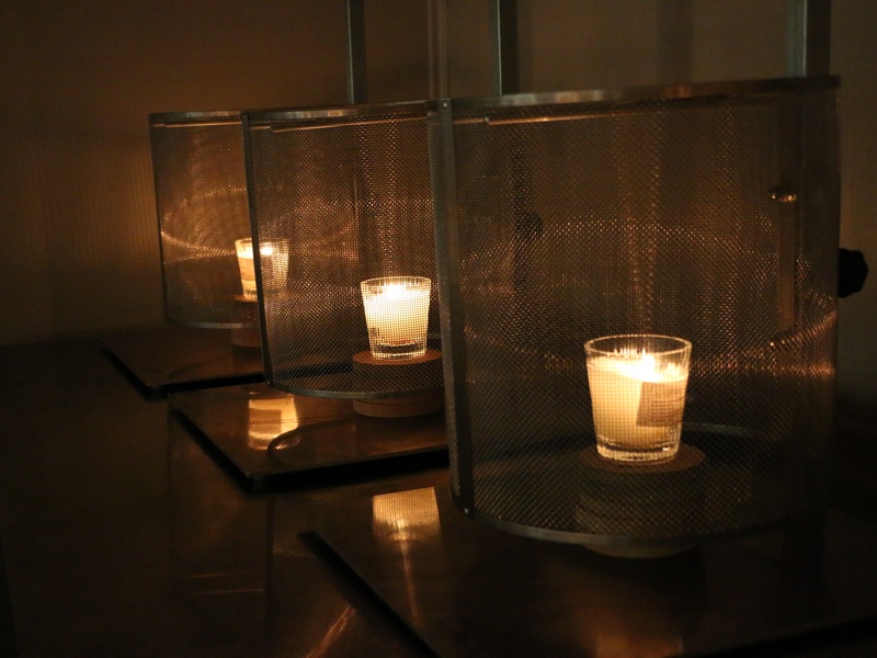 Candle safety standards include the BS EN standards in the EU and UK, and the ASTM standards in the US