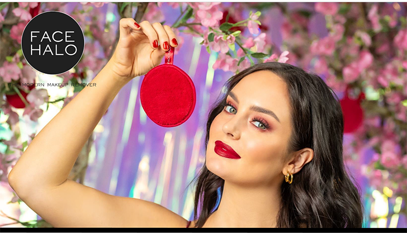 Face Halo and Global YouTube Sensation Chloe Morello wins at the Pure Beauty Global Awards with Cherry Morello
