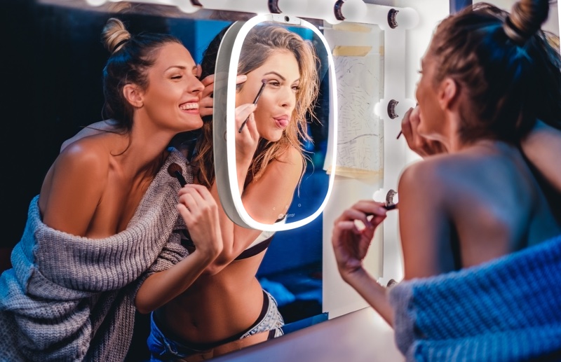 HiMirror prepares to launch new interactive mirrors with AI for retailers