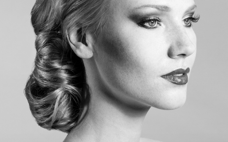 How to help your customers rock a glamorous up-do