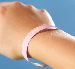 Value options for UV monitoring,<br> such as the Smartsun wristbands, are <br>gaining traction
