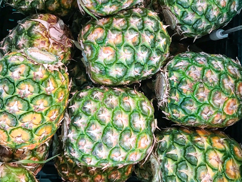 Crownless pineapples can be packed more efficiently, saving packaging material