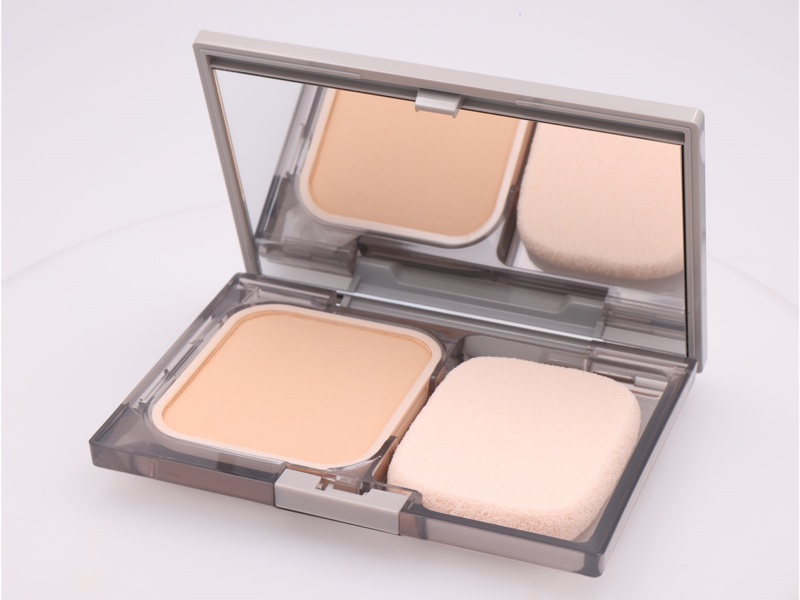 <i>Kao's new powder foundation with chemically recycled PET insert</i>