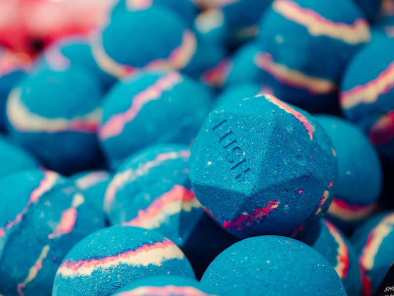 Where to get sale lush bath bombs