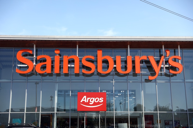 Sainsbury’s puts £1bn into slashing emissions 10 years ahead of government recommendations 