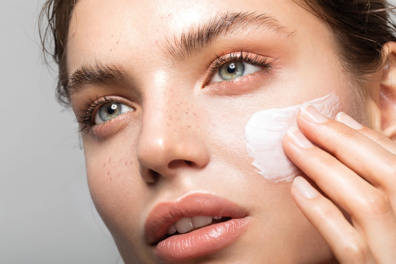 Skincare products with high dosage of Azelaic Acid