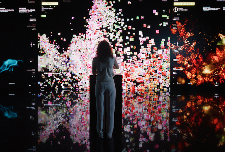 The new L’Oréal Luxe scent that smells like the inside of a computer