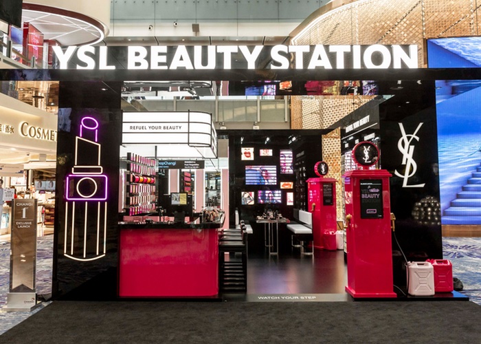 Changi Airport Ysl Duty Free Changi Singapore May 2019 Ysl Stock