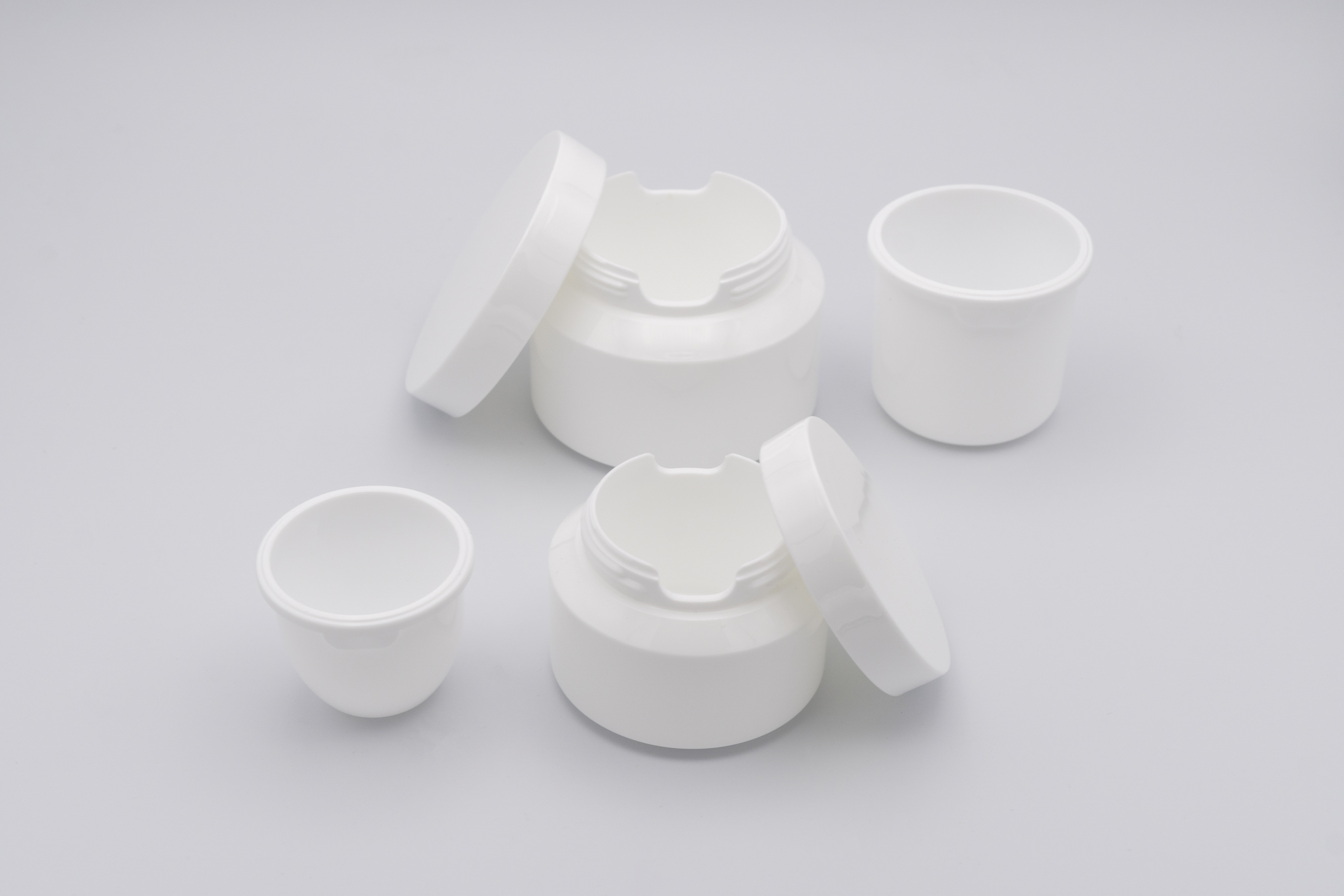 Asquan’s latest refillable skin care packaging 
