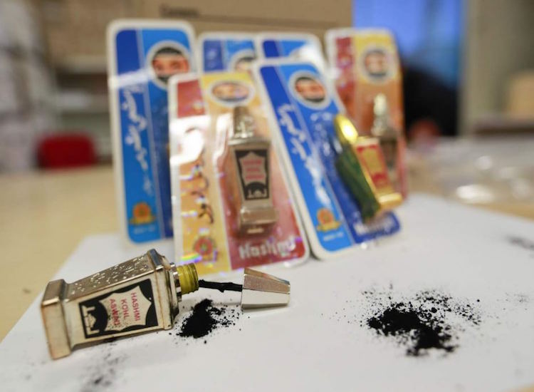Australian government raises alarm after children poisoned by toxic eyeliner
