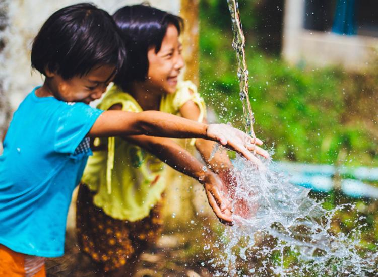 Aveda cleans up with new shampoo bar to provide safe water for all this Earth Day
