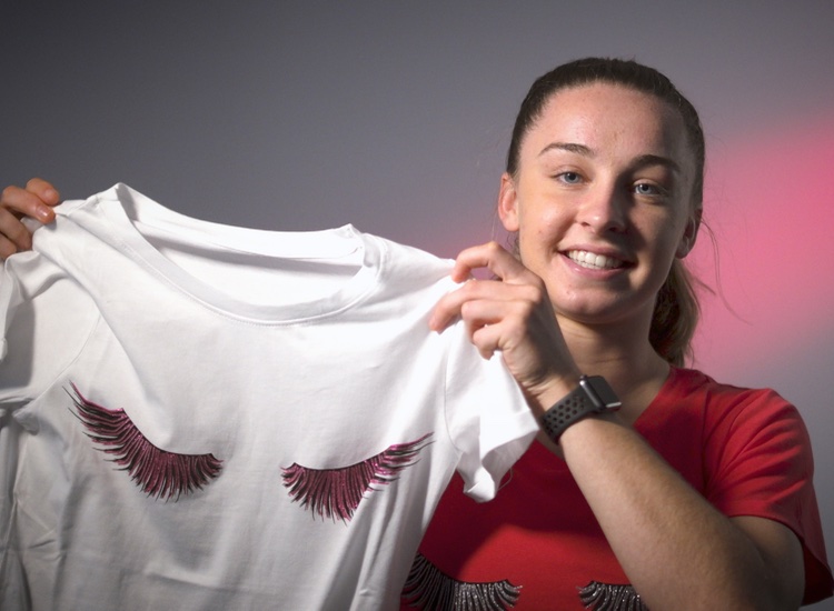 Avon extends partnership with Liverpool FC Women to support CoppaFeel!
