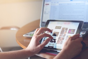 Avon launches ‘instant messaging brochure’ for personalised shopping