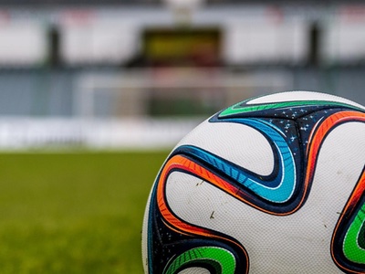 Avon scores sponsorship deal with Liverpool Ladies Football Club
