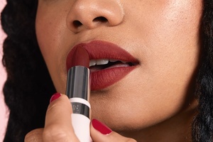 Avon to bring AI into supply chain