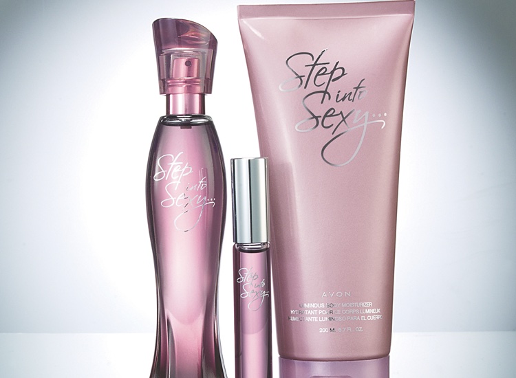 Avon urged to sell itself as shareholders lose confidence
