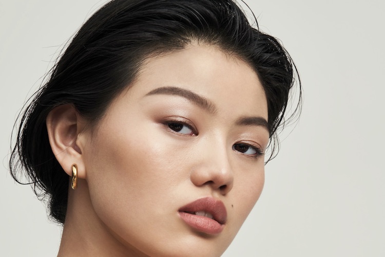 bareMinerals is the latest brand to launch virtual beauty consultations during pandemic
