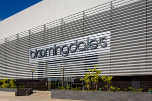 Bloomingdale's takes first steps into Hawaii