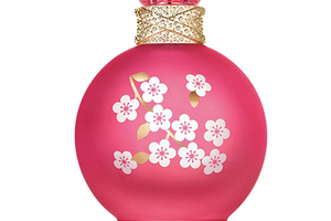 Britney Spears unveils limited edition fragrance Fantasy In Bloom