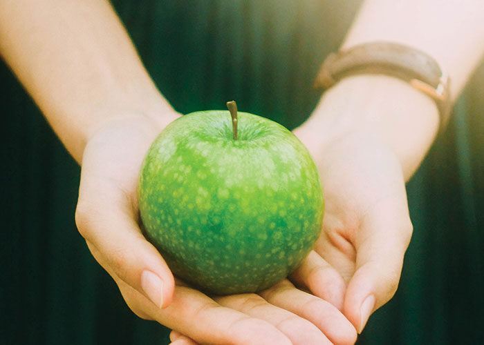 Can apples be linked to hair rejuvenation?
