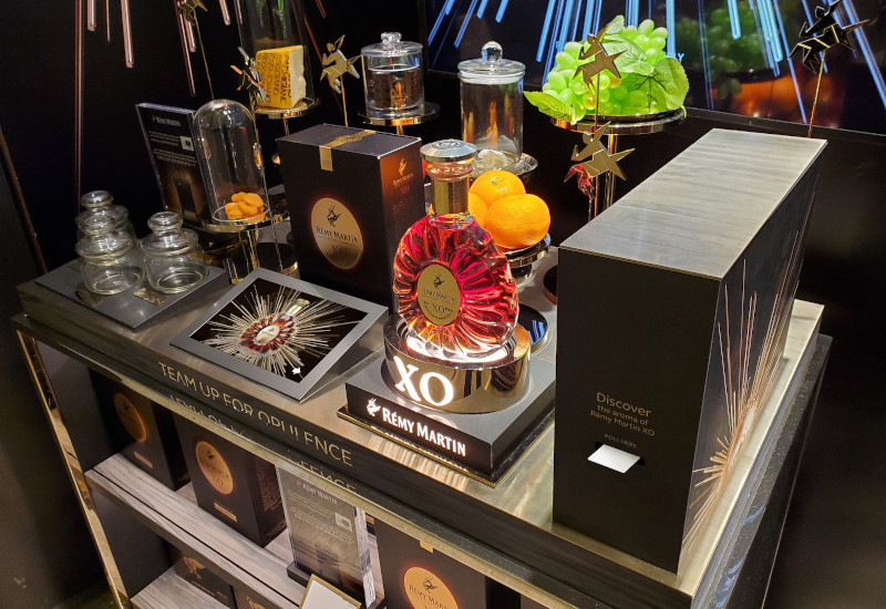 Carestia and Paperscent ink deal for non-contact perfume testers 
