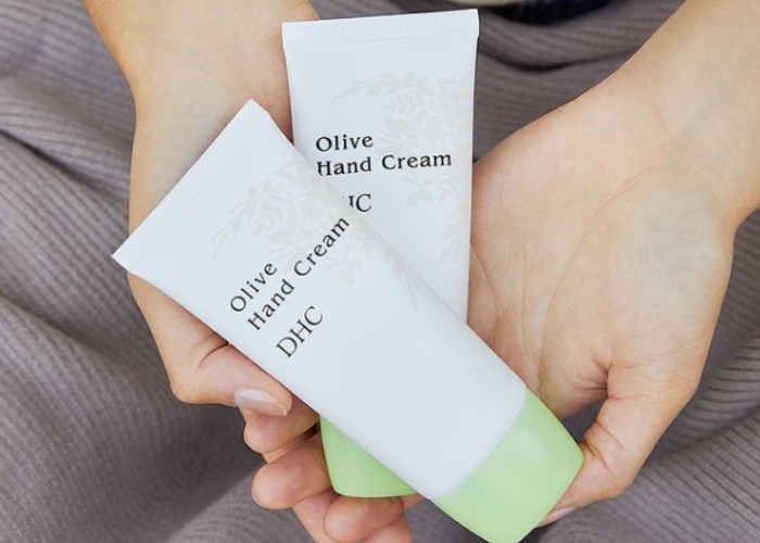 CEO of Japanese cosmetics brand DHC in racism row over slurs against Korean models 

