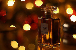 Chanel beats competitors on YouTube