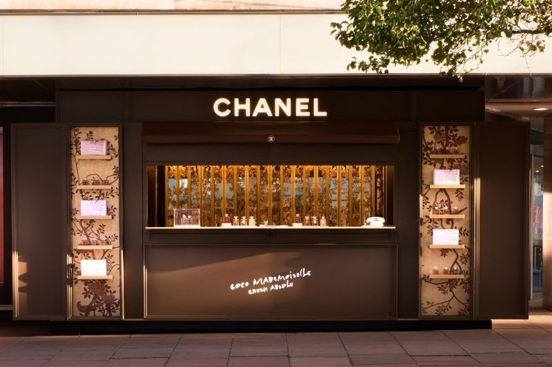 Chanel celebrates Coco Mademoiselle Crush Absolu launch with kiosk pop-up