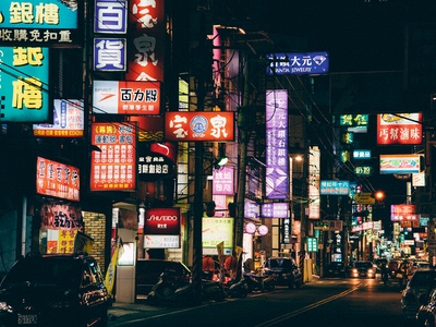China's e-commerce surges amid slowdown
