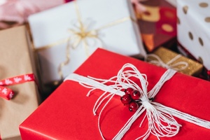 Christmas shoppers expected to bring festive cheer to UK retailers this season