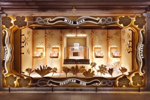 Is there still money to be made in Christmas window displays?