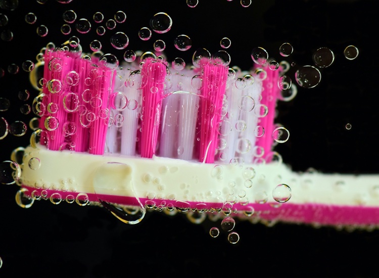 Colgate challenges ‘misleading’ Sensodyne toothpaste advert
