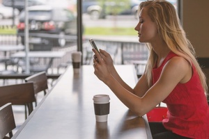 Cosmetic safety apps need greater scientific evidence to avoid misleading shoppers, warns Fébea