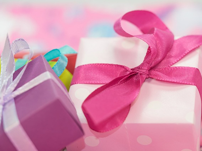 Cosmetics rank third on US teenager's Christmas lists