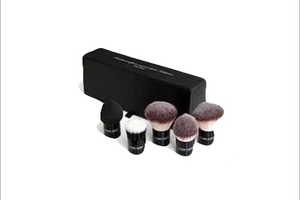 Cosmogen brushes up with new kabuki box set