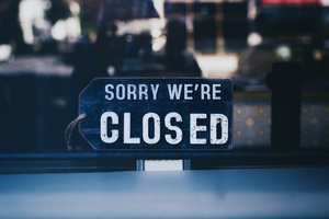 Covid-19 drives UK shop closures to record high 
