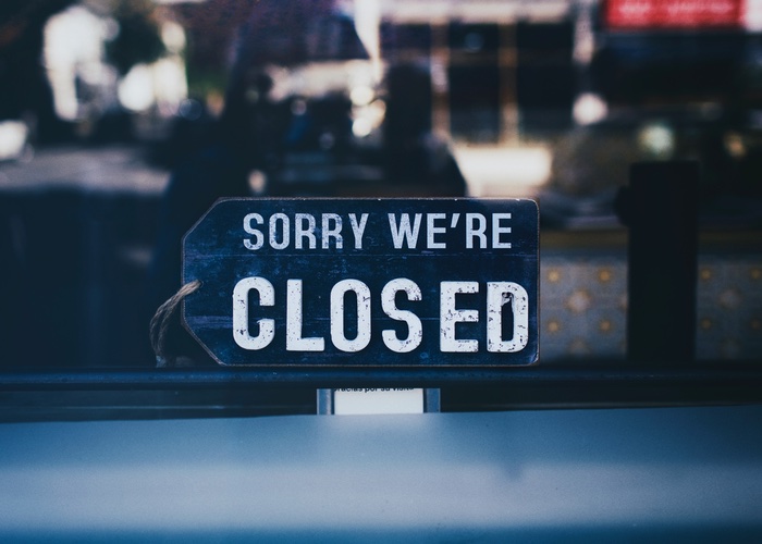 Covid-19 drives UK shop closures to record high 
