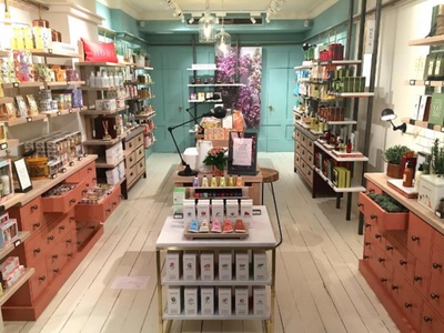 Crabtree & Evelyn opens botanist-inspired concept store

