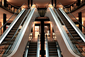December footfall decline erodes Christmas sales magic 
