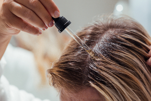 Discover this scientist’s hack for the ultimate, non-greasy scalp serum