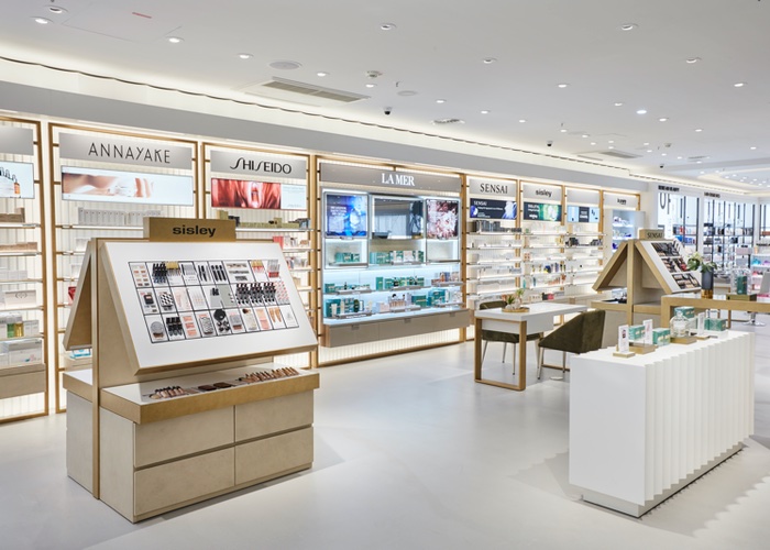 Douglas prepares to shut 20% of European beauty stores affecting 2,500 jobs
