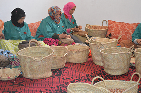 Earthoil’s fair trade argan oil brings medical care to moroccan women