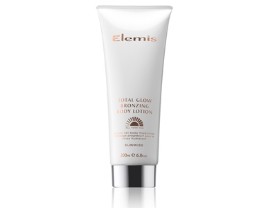 Elemis Total Glow offers a top-to-toe tan