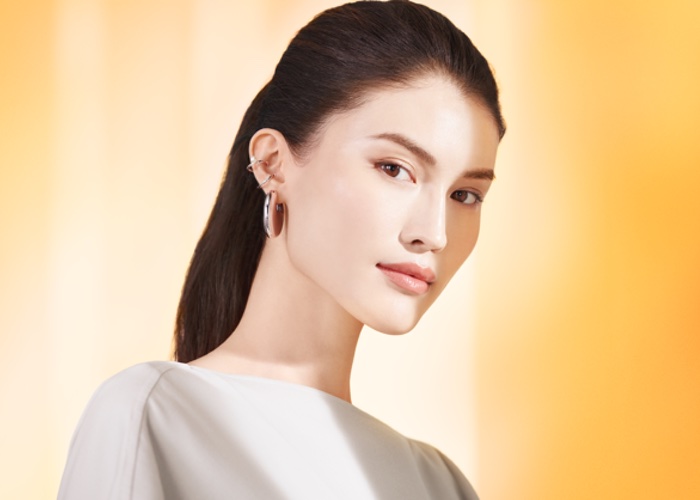 Elizabeth Arden signs Chinese supermodel Sui He for ambassador role 
