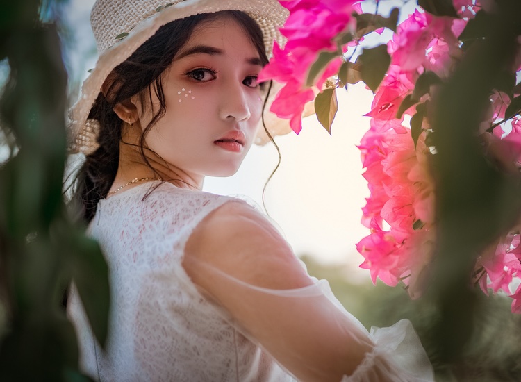 Escape the corset: South Korean women destroy make-up in feminist movement