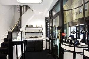 Estée Lauder acquires By Kilian 
